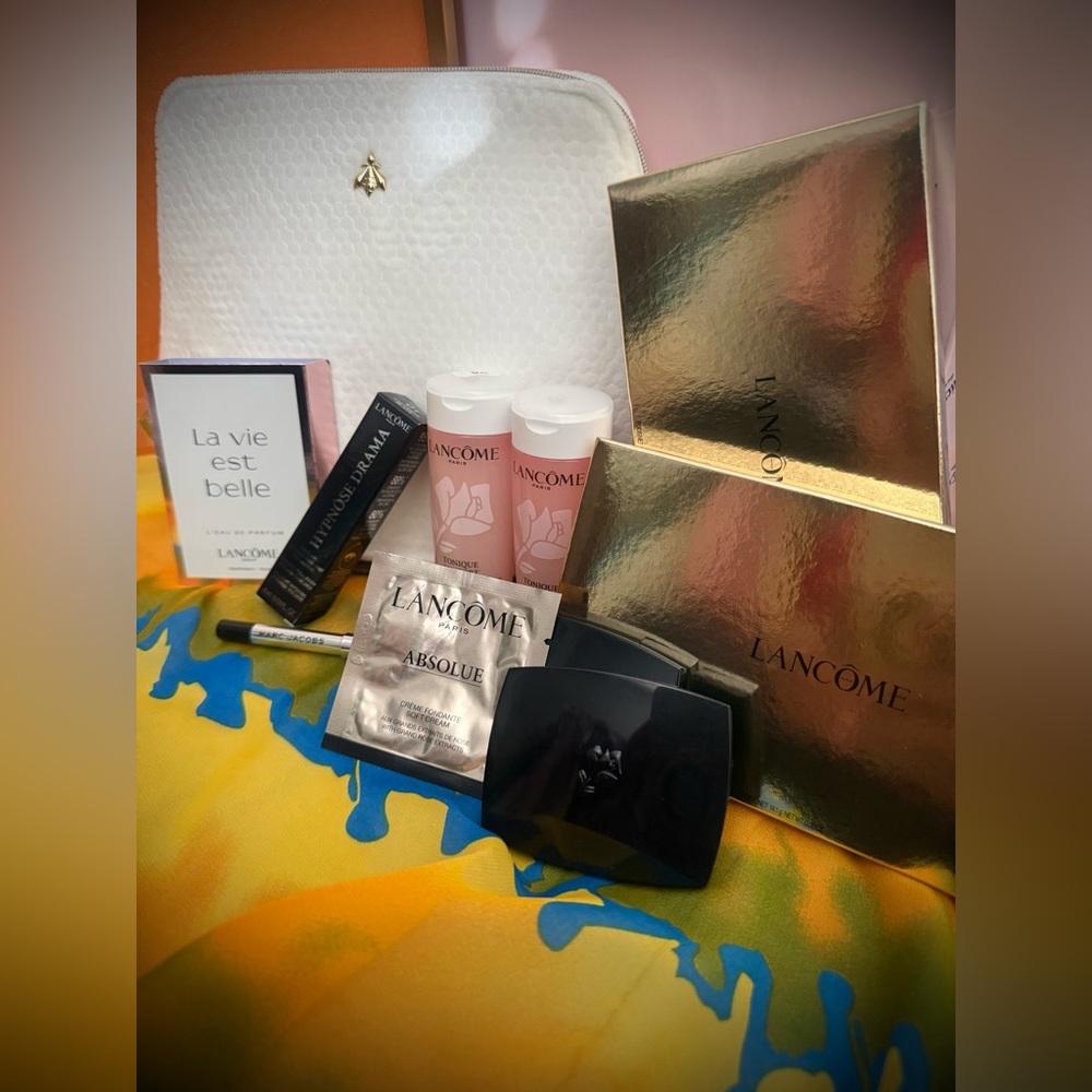 Guerlain Paris Cosmetic Bag W/ Assorted Lancôme Women’s Skincare & Makeup Set
